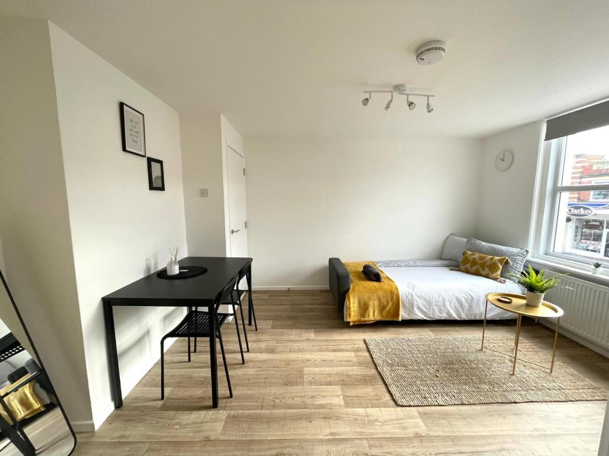 Central, Bright & Spacious Apartment - Parking Included Bournemouth Exterior photo